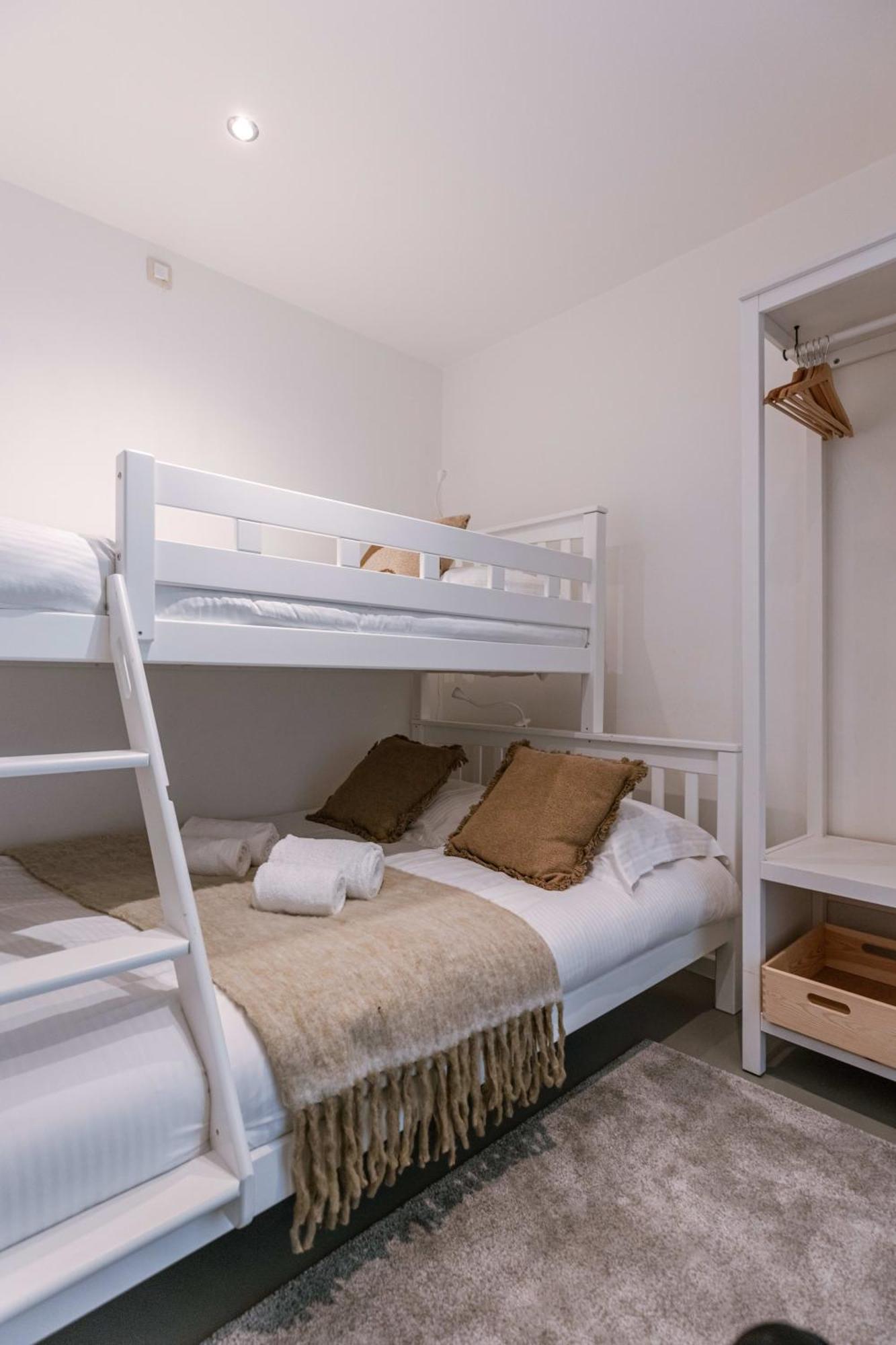 Huswell - Lovely Cosy For 5 Persons In *